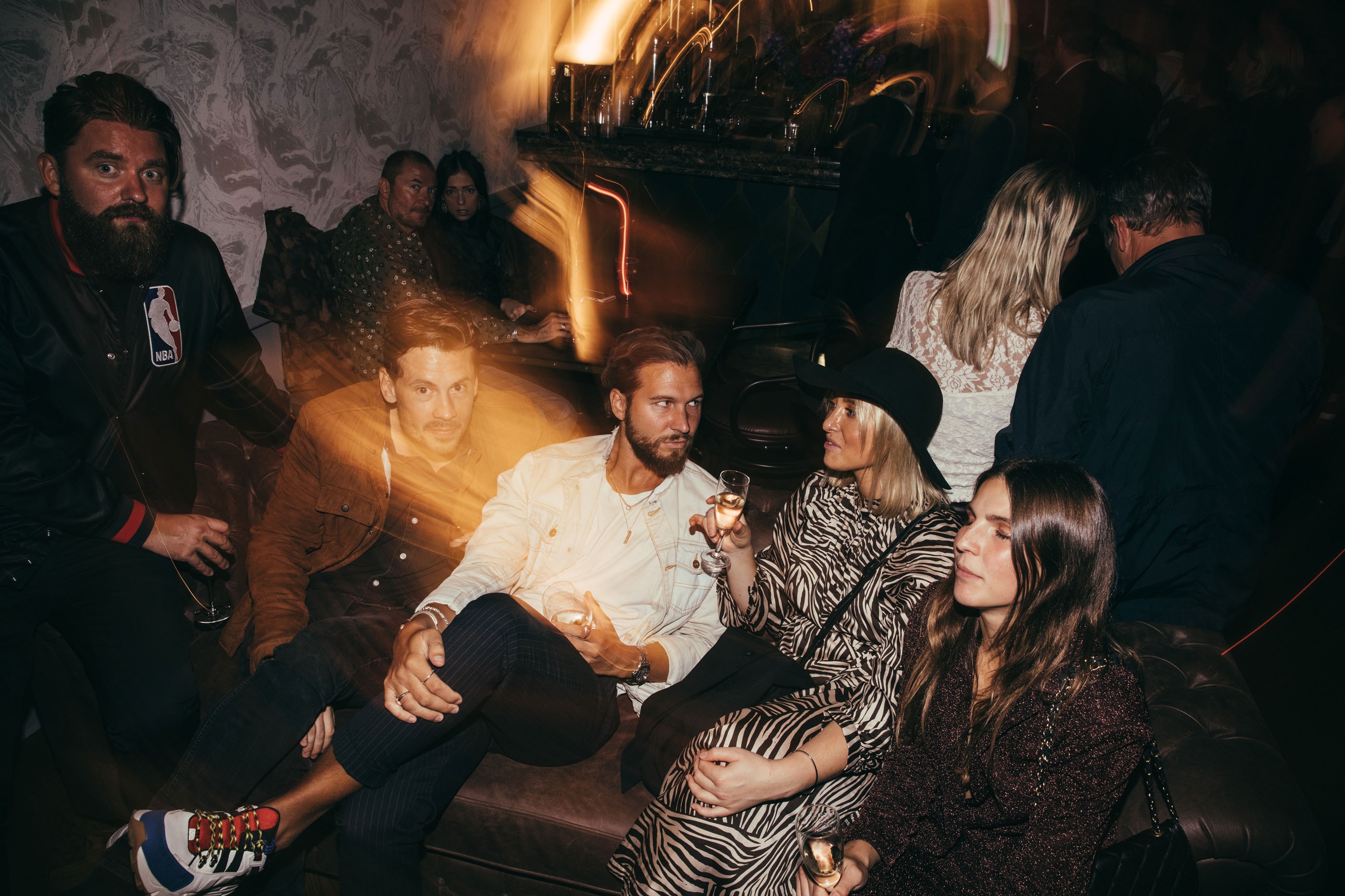 Mingel i festvåningen