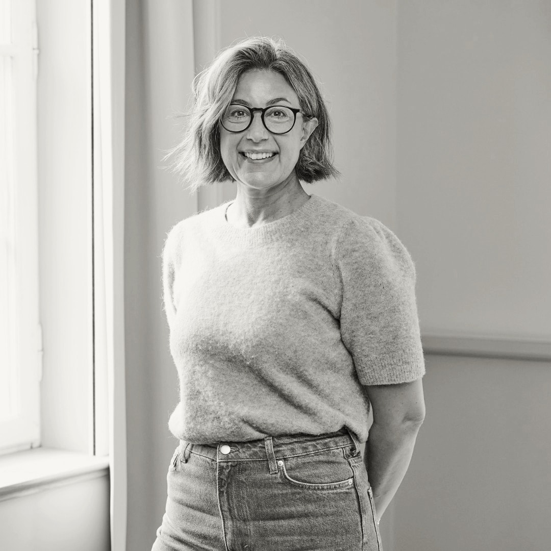 Sandra, Sales manager