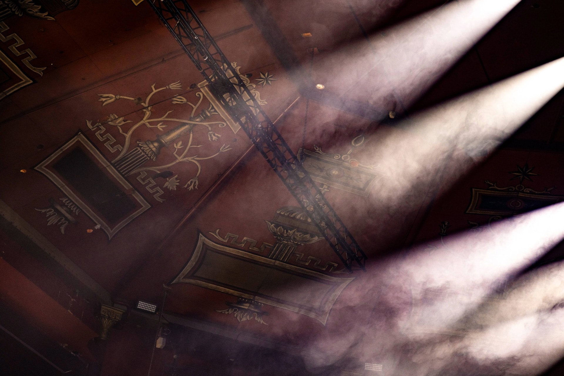 Cirkus - detaljer i taket