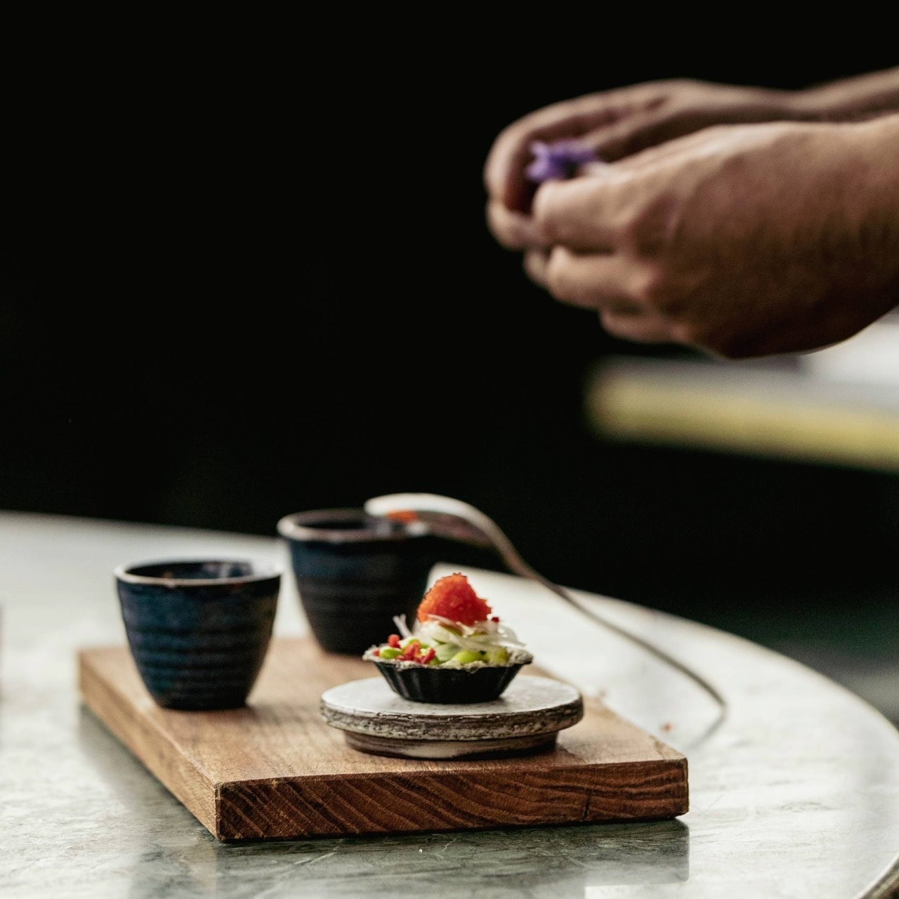 Cirkus detaljer vid uppläggning i restaurangen